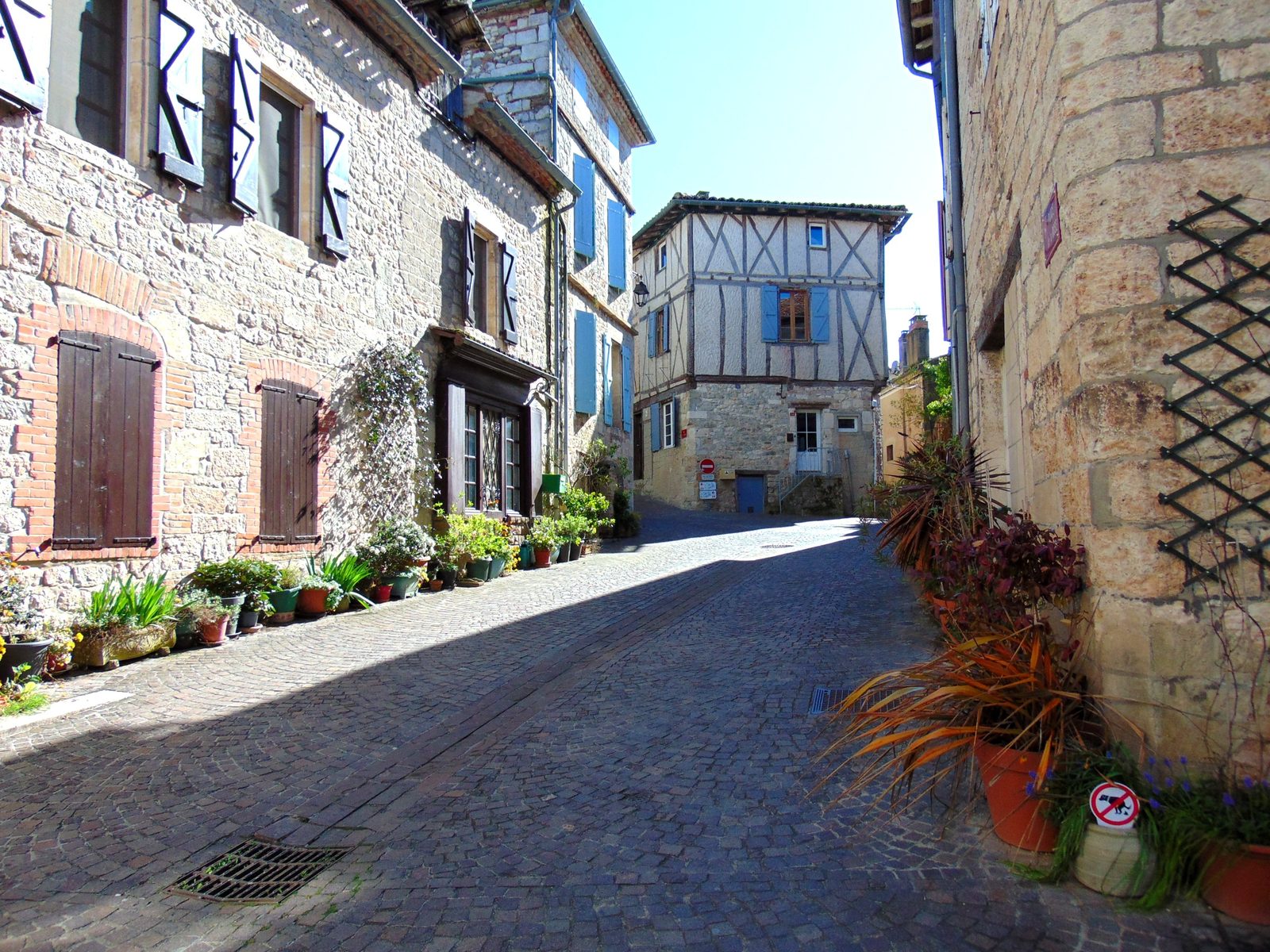 Place médiévale de Castelnau-de-Montmiral