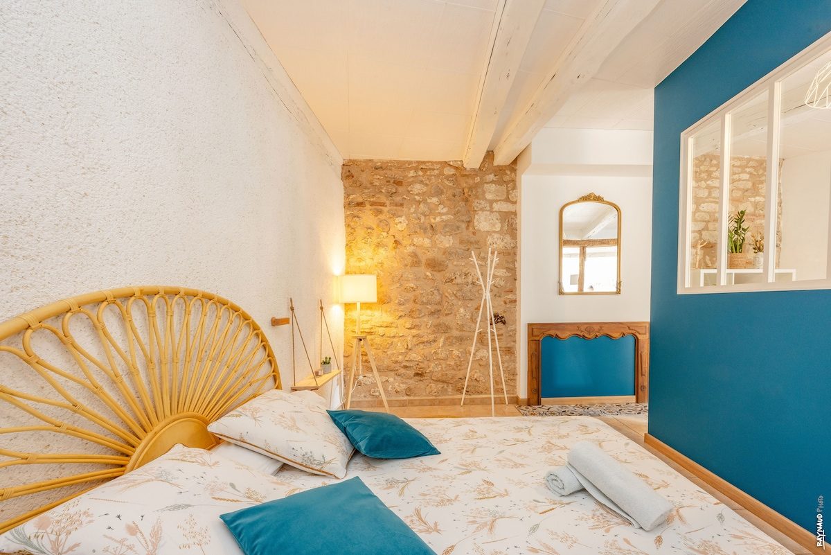 Petit-déjeuner dans le loft Casa Glèsia à Castelnau-de-Montmiral