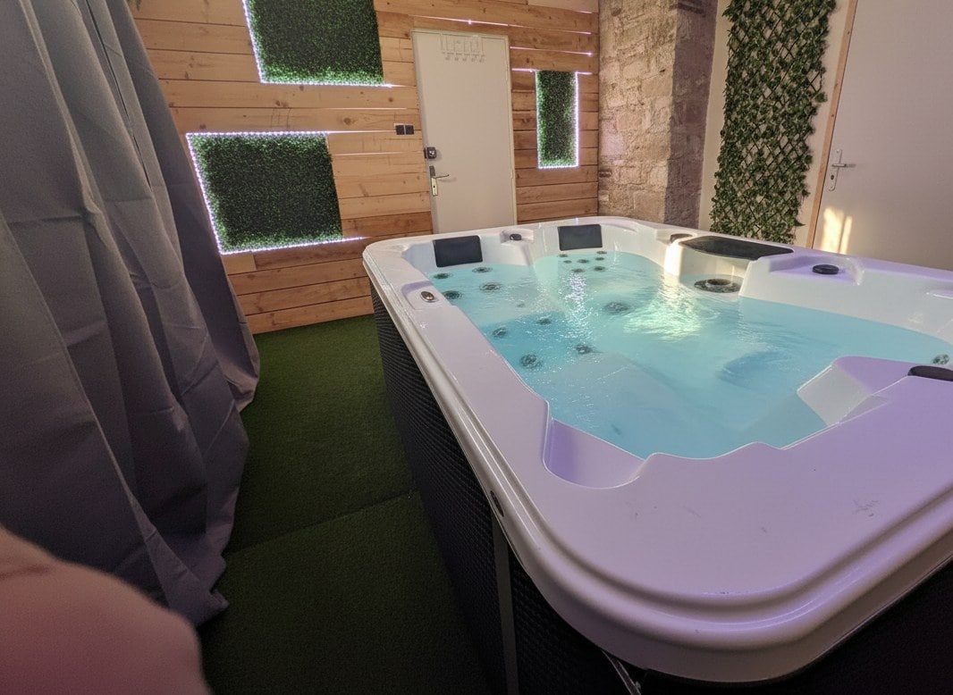 Spa privatif intérieur de Casa Glèsia SPA