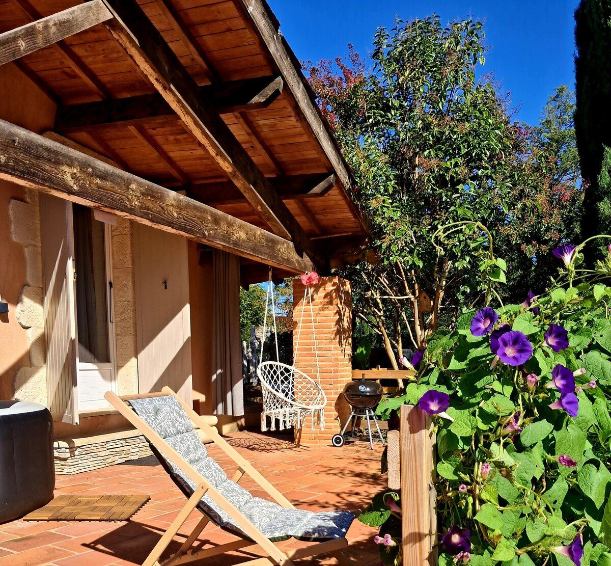 Intérieur lumineux de Lou Pitchoun